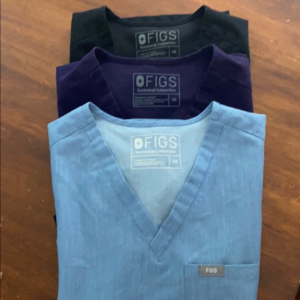 FIGS Catarina XS scrub tops